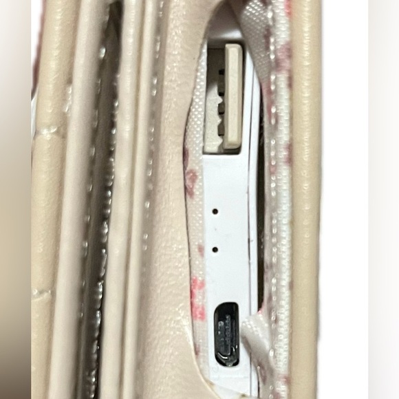 Nanette Lepore Charging Wallet W/RFID Protection, Color: Blush Beige NWT - Picture 5 of 9